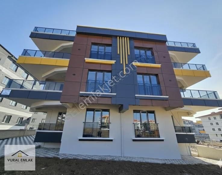 Vural'dan Devasa Genişlikte 2+1 Lüx Yapılı Daire