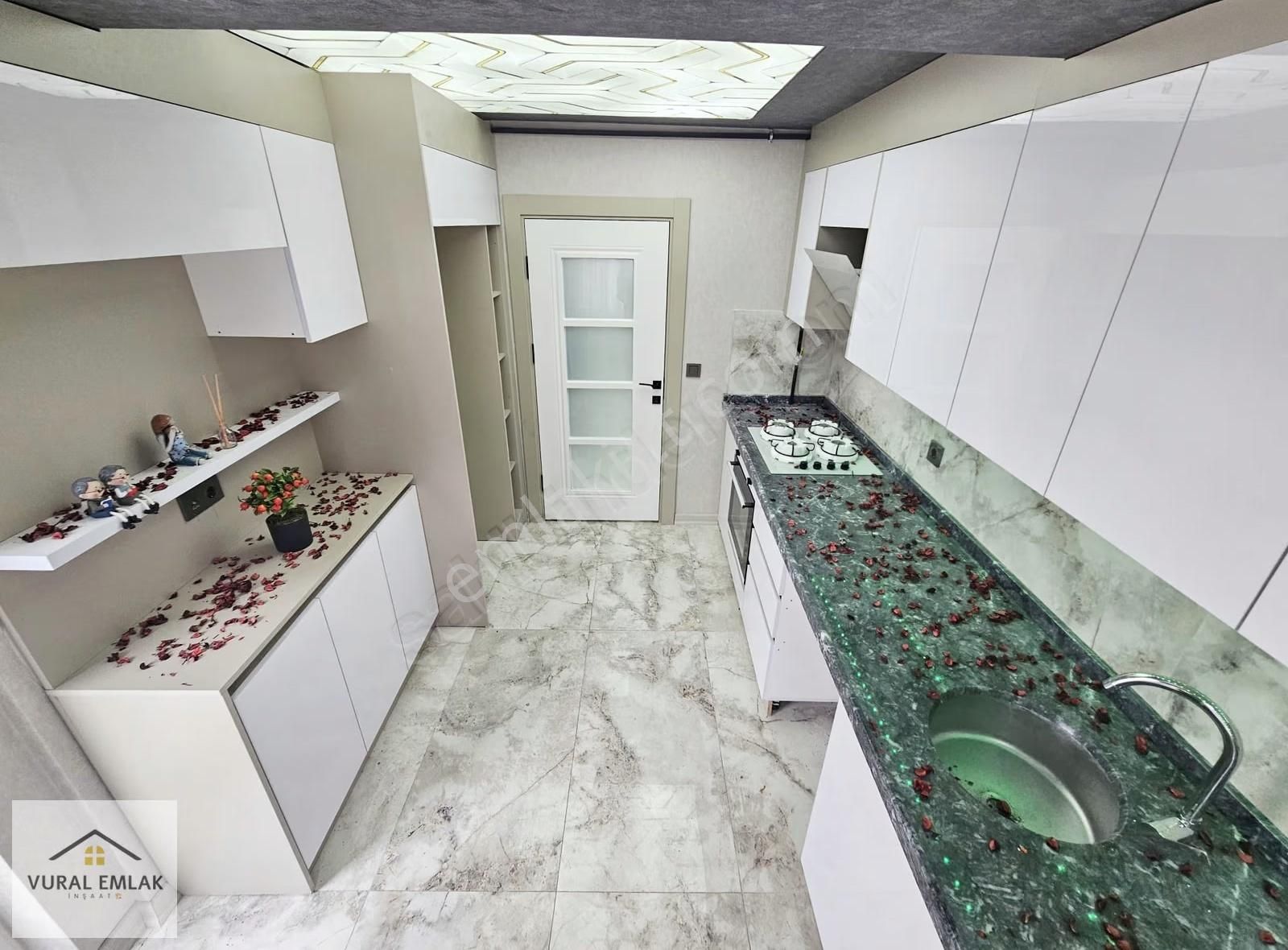 Vural'dan Menderes Mahallesinde 2+1 Ulaşıma Yakın Daire - Görsel 3