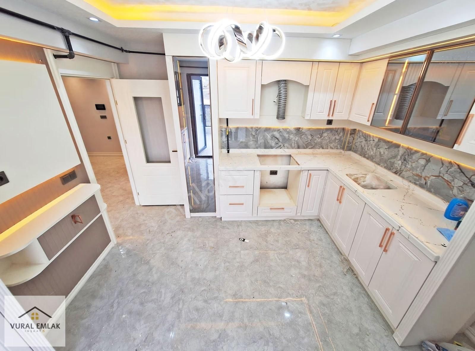 Vural'dan Menderes Mahallesinde Ara Kat 3+1 Lüx Daire - Görsel 17