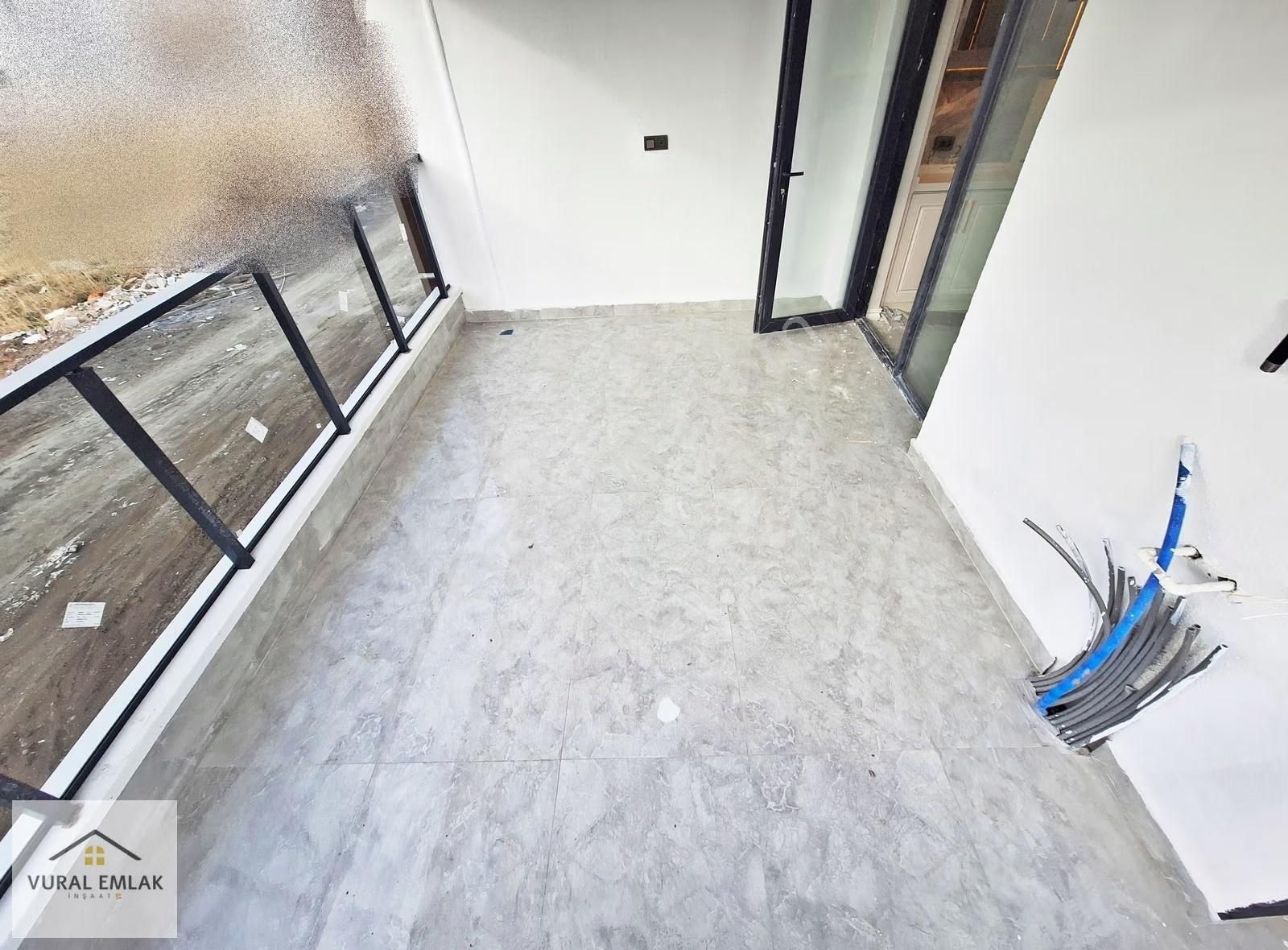 Vural'dan Menderes Mahallesinde Ara Kat 3+1 Lüx Daire - Görsel 2
