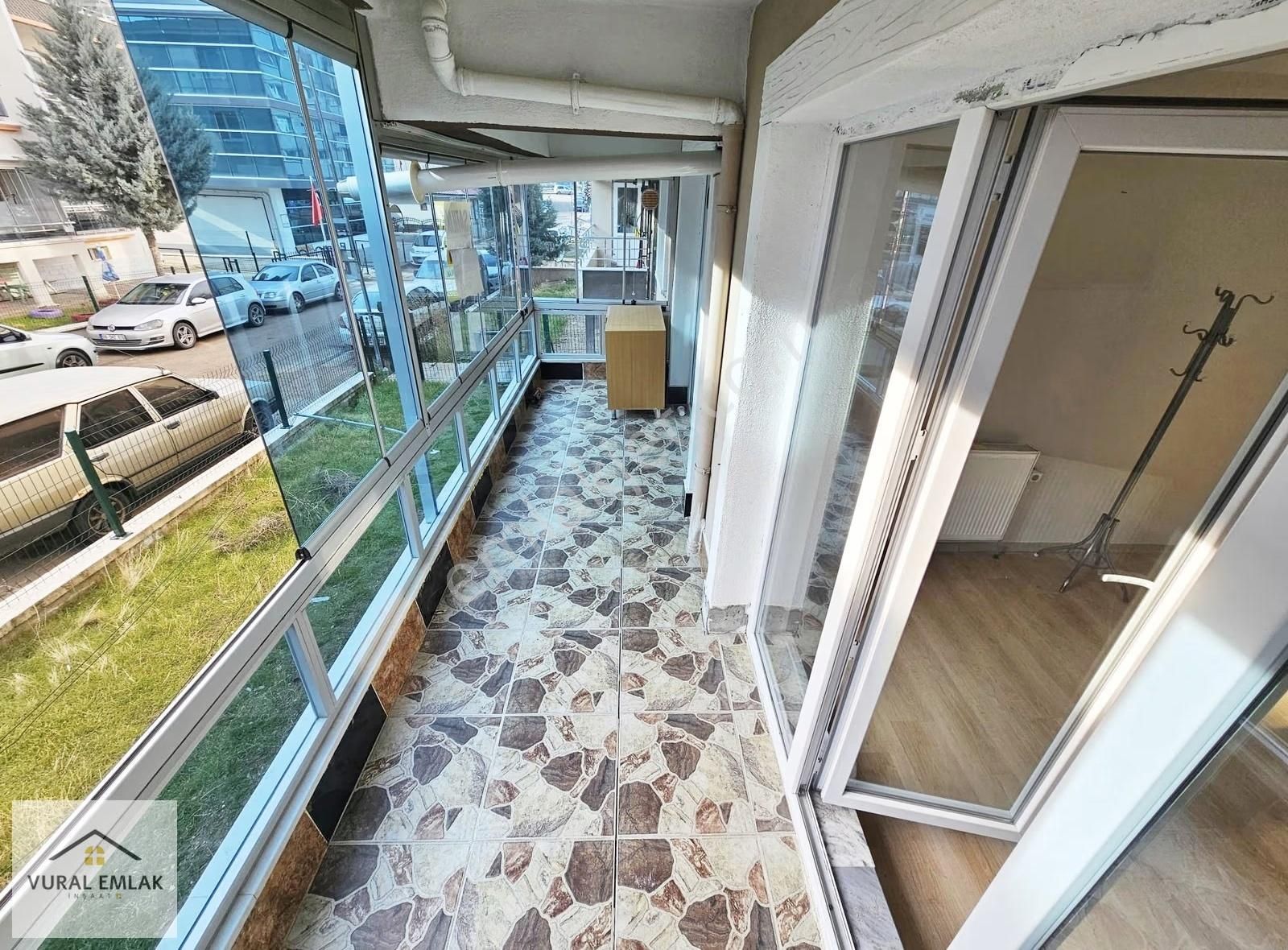 Vural'dan Fuzul Eve Uygun C. Balkon, Kombi, Petekli 3+1 Daire - Görsel 2