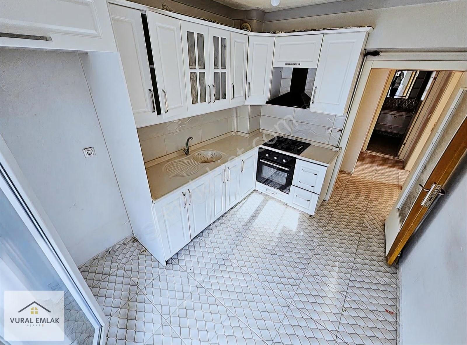 Vural'dan Fuzul Eve Uygun C. Balkon, Kombi, Petekli 3+1 Daire - Görsel 11