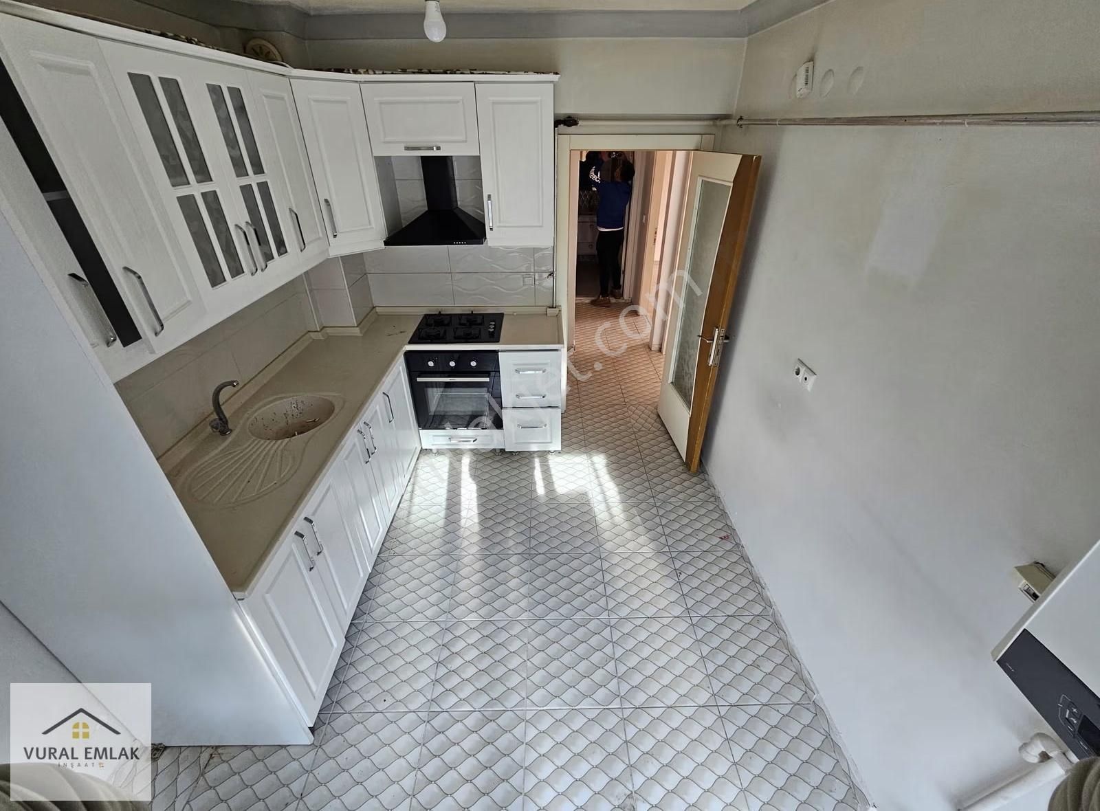 Vural'dan Fuzul Eve Uygun C. Balkon, Kombi, Petekli 3+1 Daire - Görsel 27