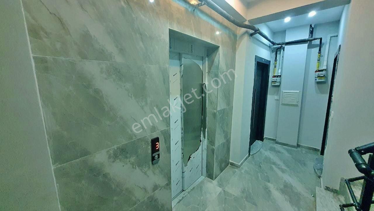Uytundan Kadıköyde Açık Mutfaklı 1+1 Fiyatına 2+1 Satılık Daire - Görsel 33