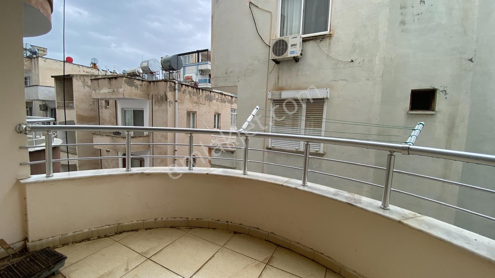 Kızkalesinde Denize Yürüme Mesafesinde Eşyalı 1+1 Satılık Daire - Görsel 8