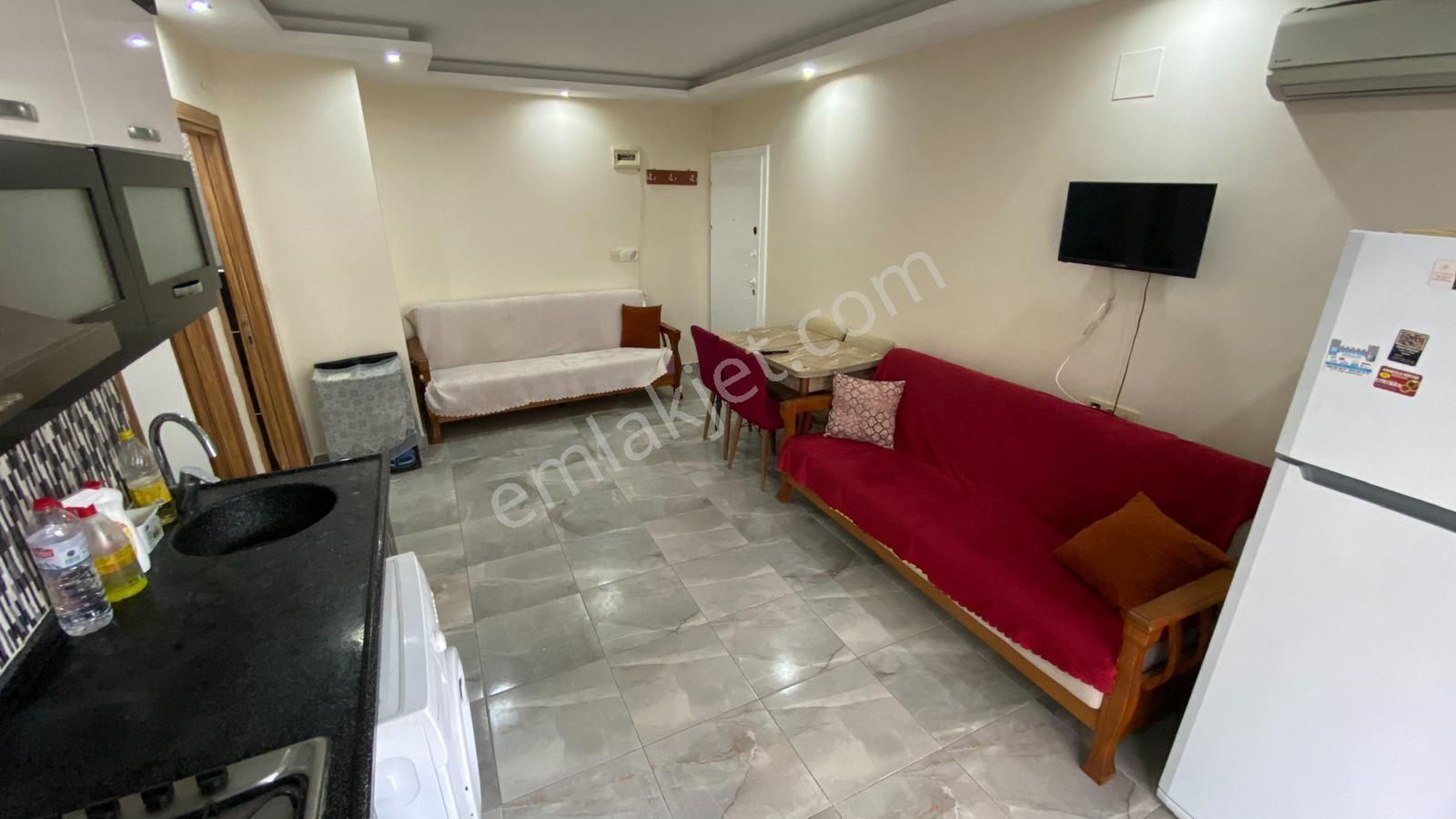 Kızkalesinde Denize Yürüme Mesafesinde Eşyalı 1+1 Satılık Daire - Görsel 6
