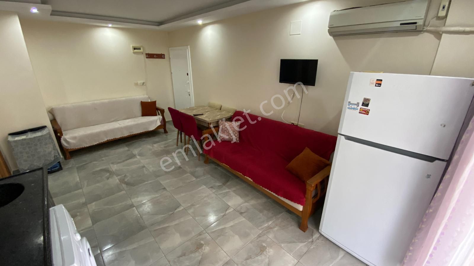 Kızkalesinde Denize Yürüme Mesafesinde Eşyalı 1+1 Satılık Daire - Görsel 5