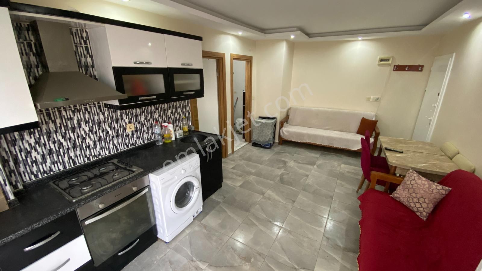 Kızkalesinde Denize Yürüme Mesafesinde Eşyalı 1+1 Satılık Daire - Görsel 11