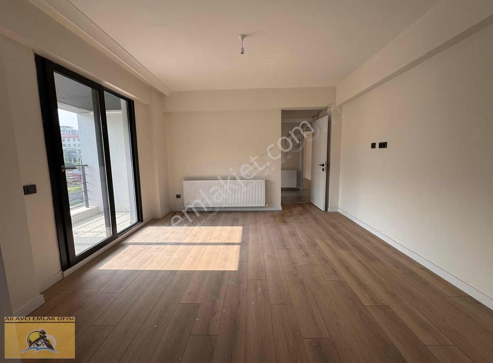 Savaştepe Yol Çatı Mevki 3+1 Ara Kat Cadde Üstü Daire - Görsel 3