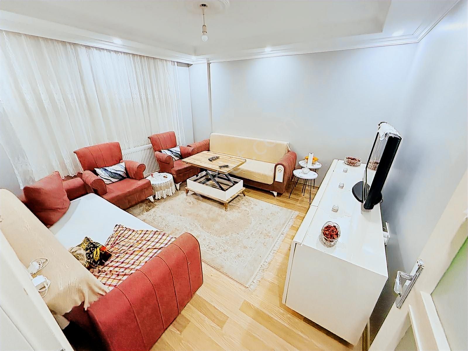 Pusula İnş'tan Cebeci Mah. 2+1 90m2 10 Yıllık Satılık Bahçe Katı