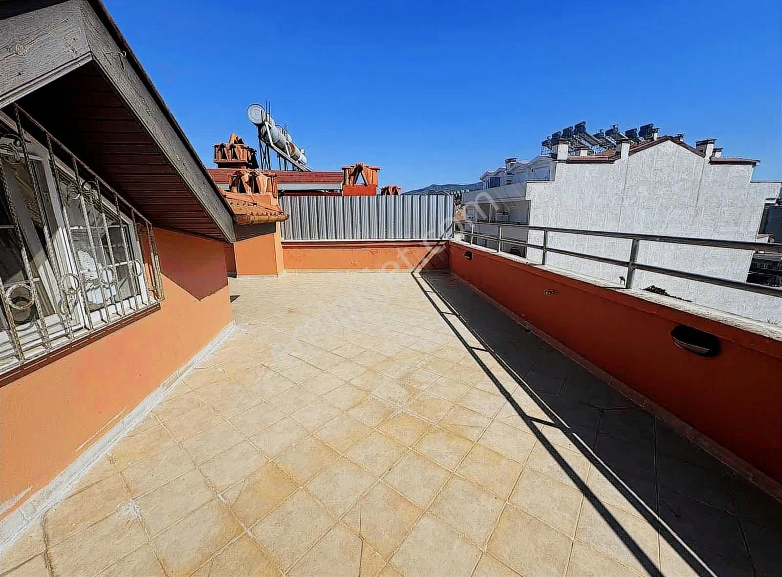 Dalaman Merkezde Geniş Teraslı Satılık 4+1 Daire - Görsel 4