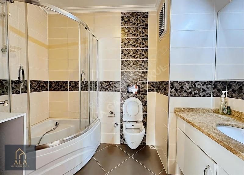 Küçükyalı Merkez'de Sahile Yakın, Asansörlü 3+1 Daire - Görsel 12