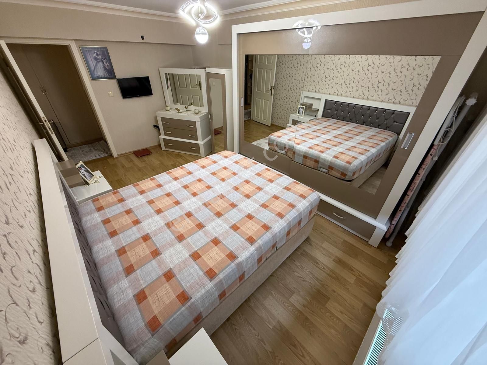 Bagcı Caddesi Yakını Katta Asansörlü Masrafsız 3+1 - Görsel 11