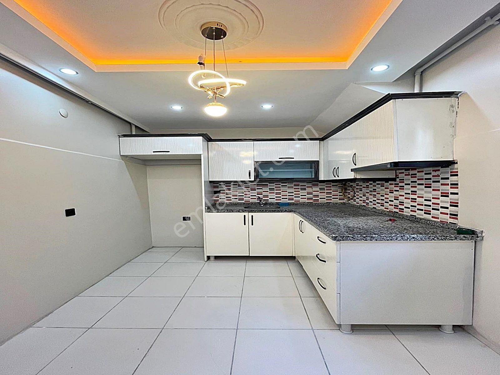 Esenyurt Kıraç Hürriyet Mahallesinde Geniş Balkonlu 3+1 Giriş Kat Daire !!! 2 - Görsel 15