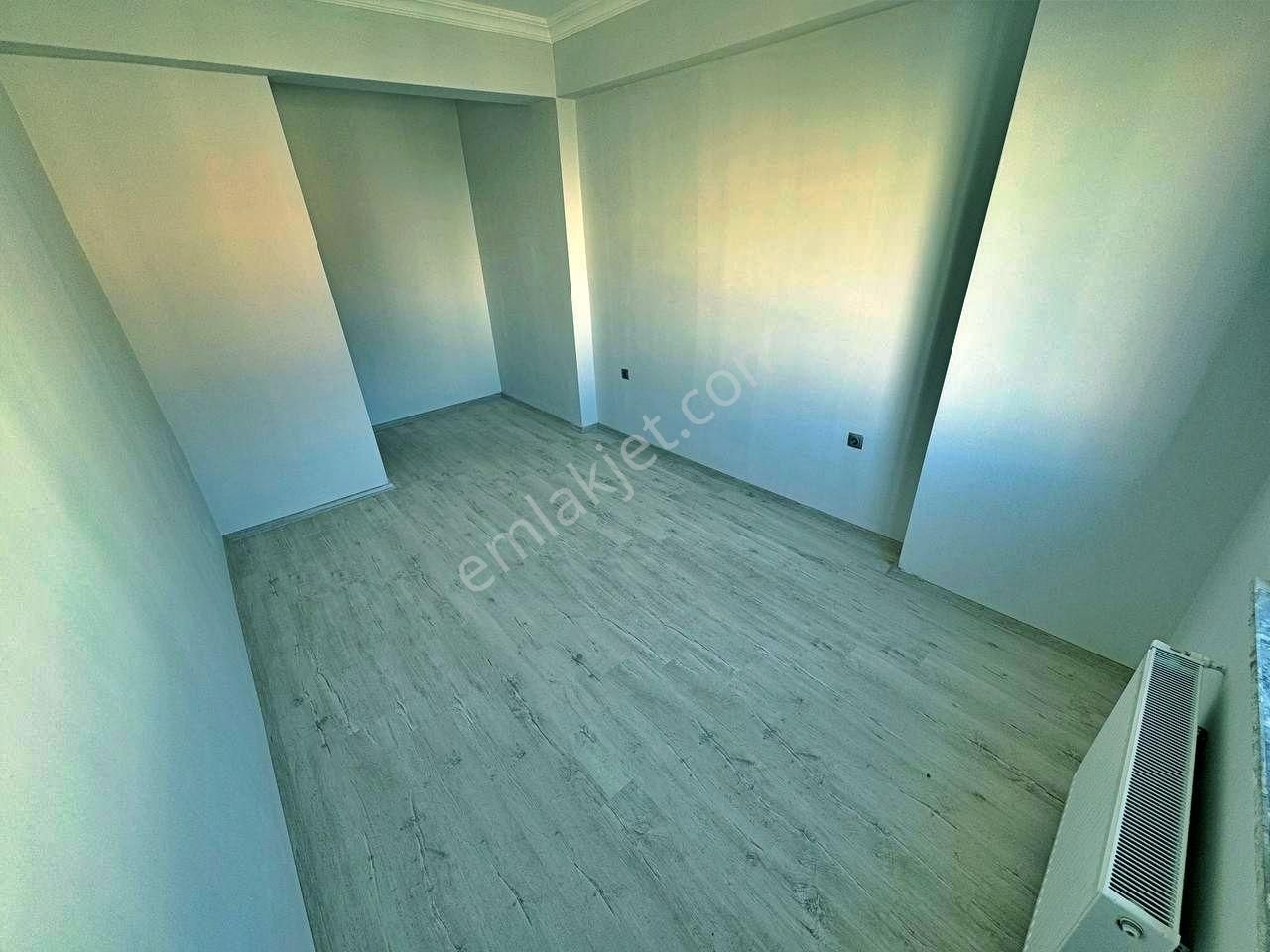 Uytundan Edremit Gümrükte Diş Hastanesi Civarında Ön Cephe 2+1 - Görsel 11