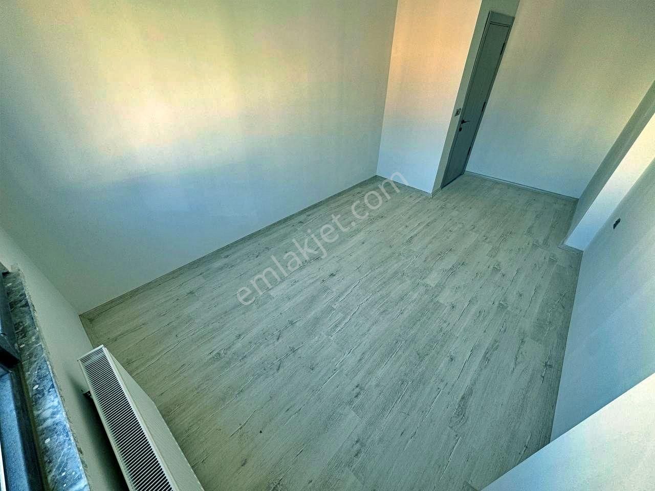 Uytundan Edremit Gümrükte Diş Hastanesi Civarında Ön Cephe 2+1 - Görsel 25