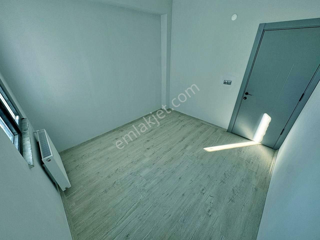 Uytundan Edremit Gümrükte Diş Hastanesi Civarında Ön Cephe 2+1 - Görsel 20