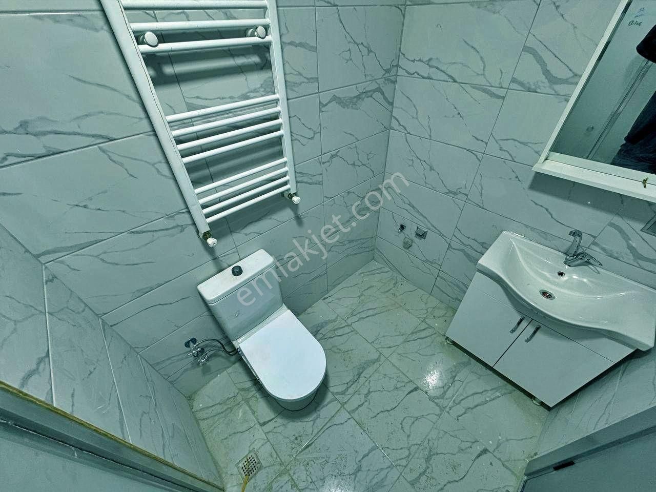 Uytundan Edremit Gümrükte Diş Hastanesi Civarında Ön Cephe 2+1 - Görsel 13