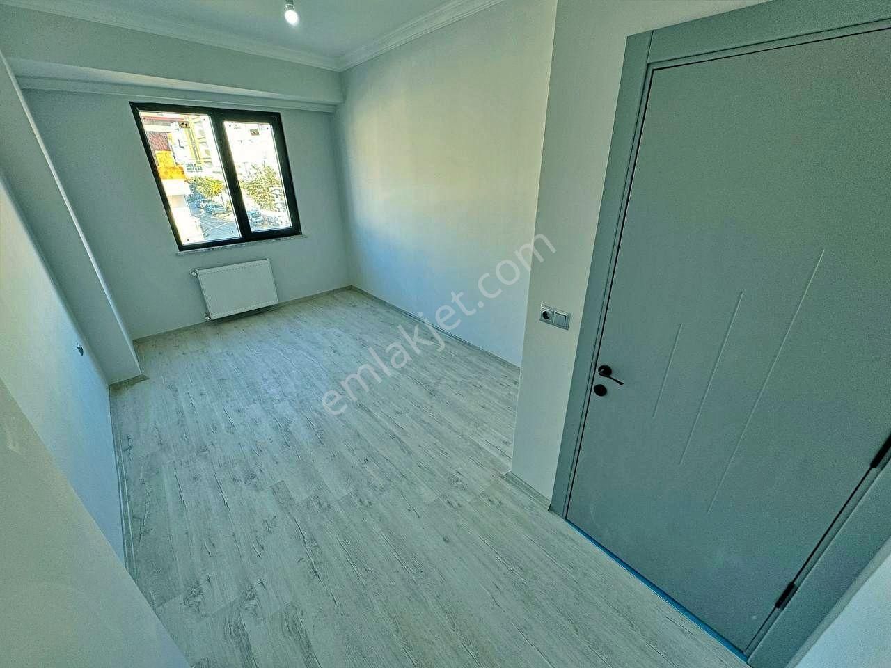 Uytundan Edremit Gümrükte Diş Hastanesi Civarında Ön Cephe 2+1 - Görsel 28