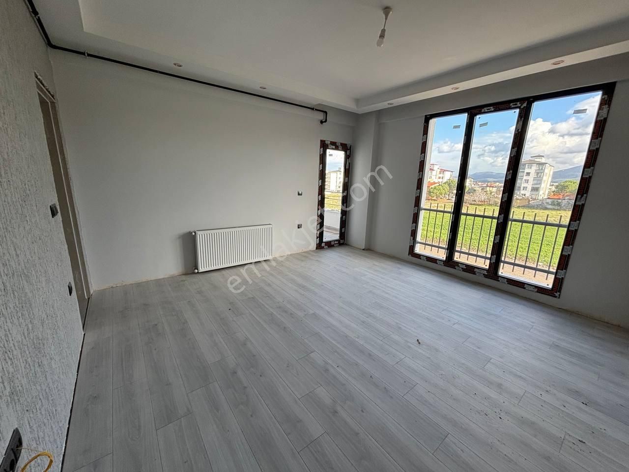 Uytundan Badem Alanında Doğalgazlı Asansörlü 1+1 Daire - Görsel 32