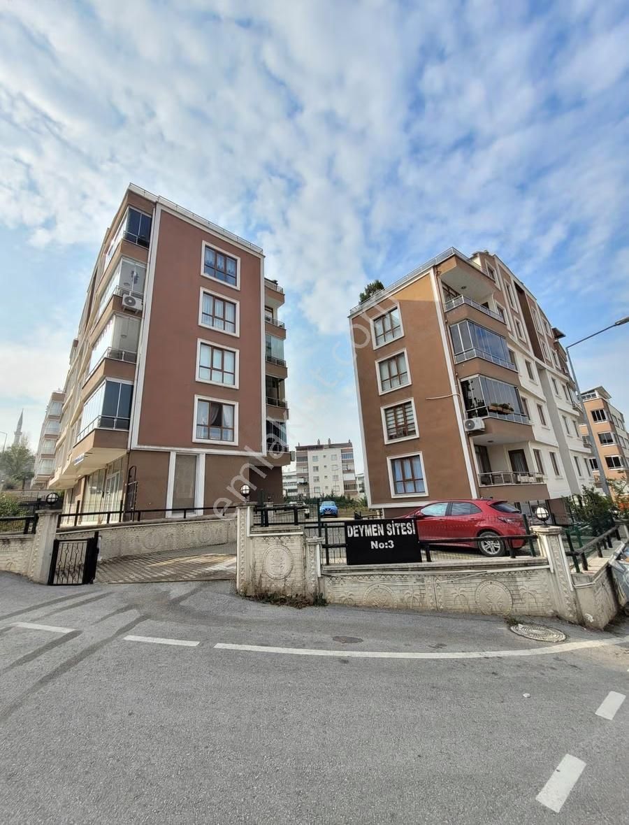 Demirci Merkezde Kiralık 3+1 Arakat Daire
