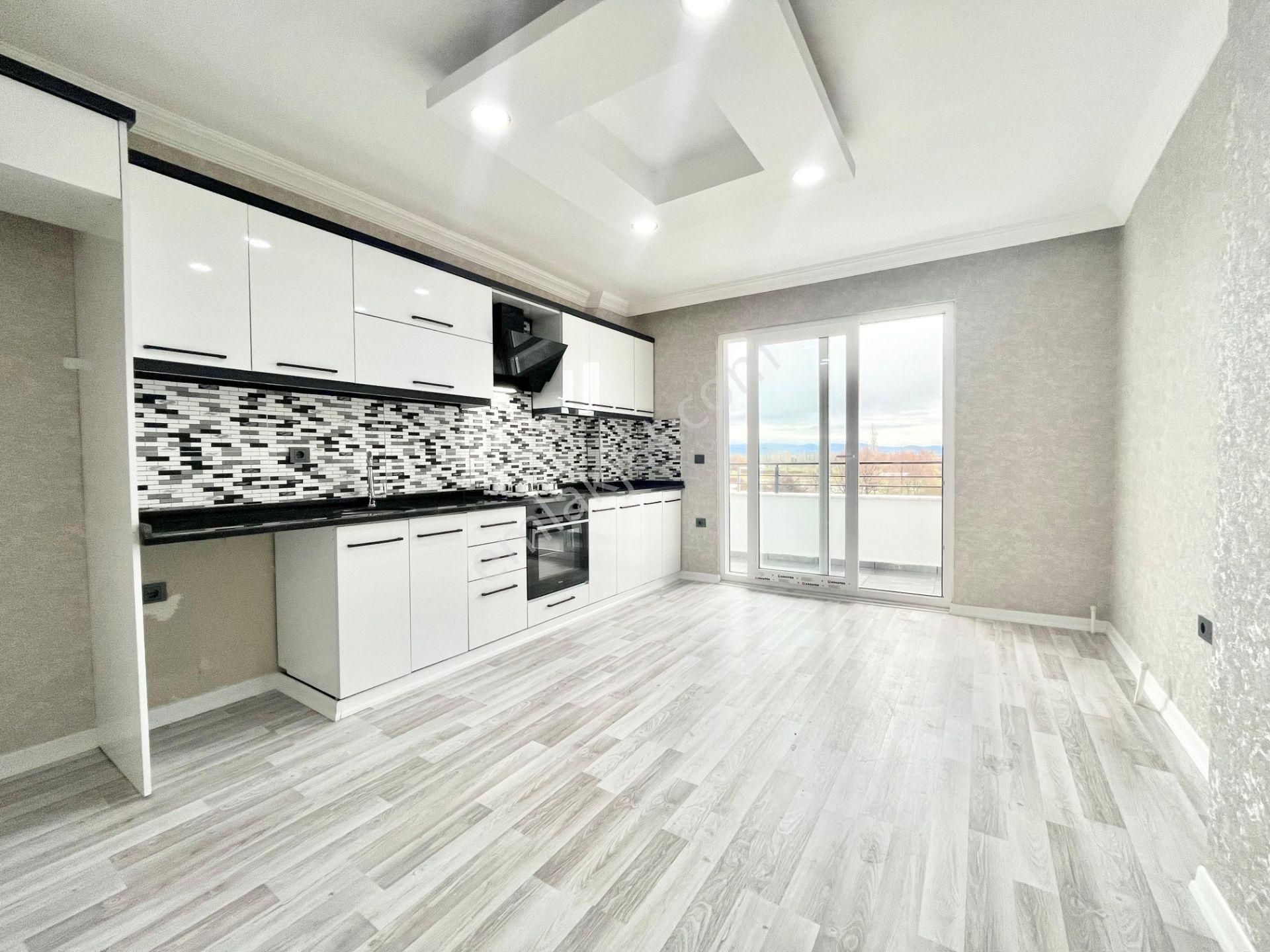 Yükselden Bölgenin En Geniş Ultra Lux Arakat Doğalgazlı 1+1daire - Görsel 4