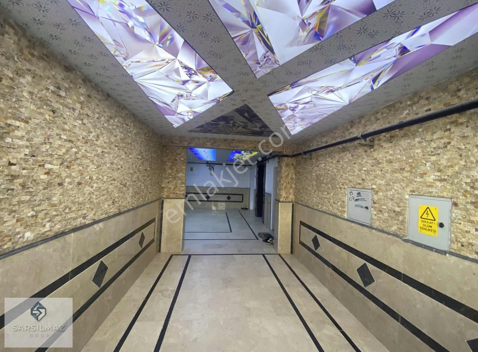 Sarsılmaz Grup Kat Konumunda Yüksek Giriş İskanlı 3+1 Daire