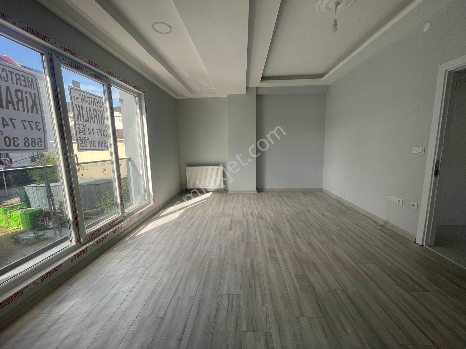 Mertcan Dan Adnan Kahveci Metroya Yürüme 3+1 Teraslı Lüks Dubleks Daire