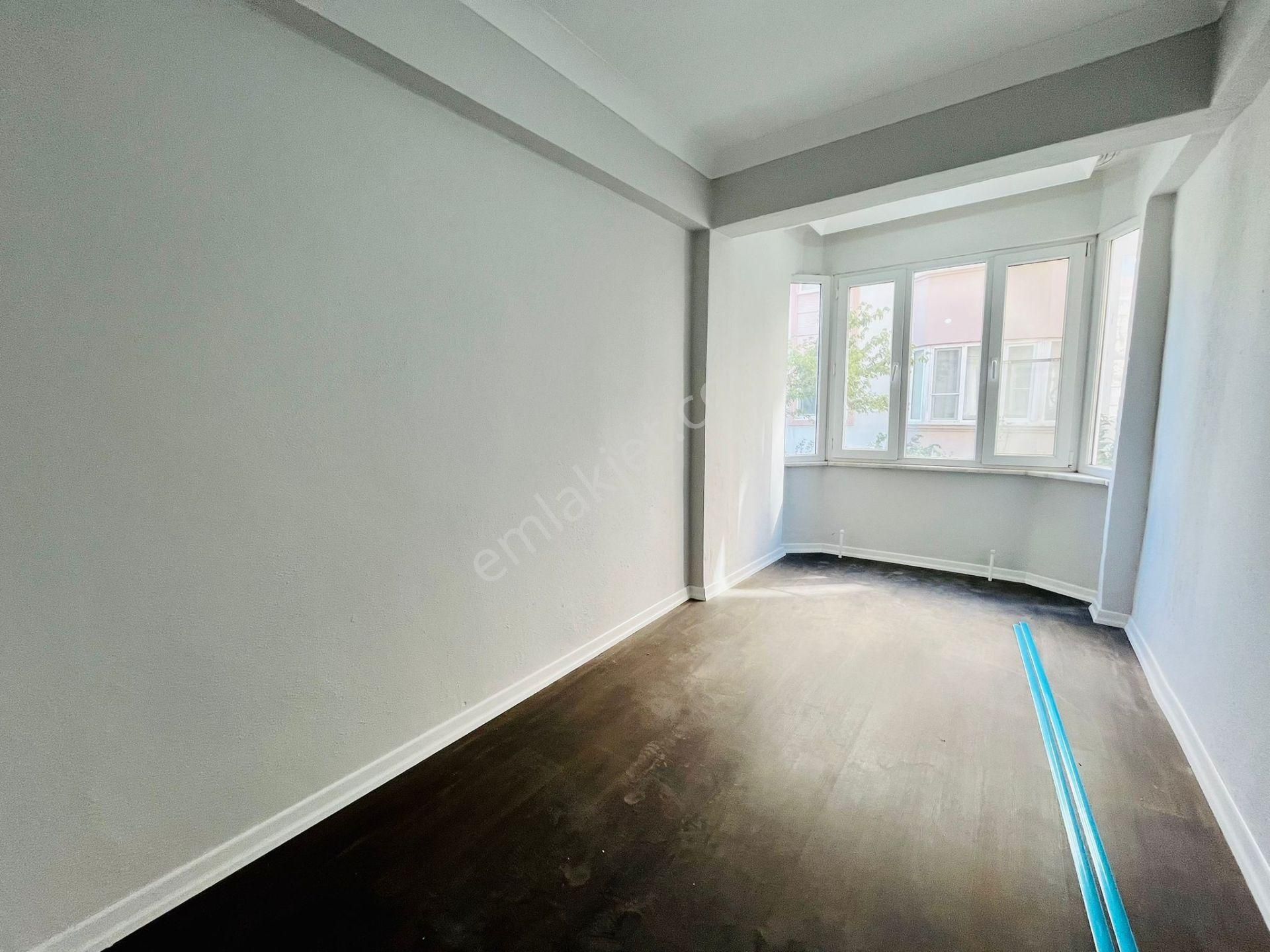 Yüksel'den Satılık Akçay Merkezde Bahçe Kullanımlı Ön Cephe 2+1 Lüx Daire - Görsel 11