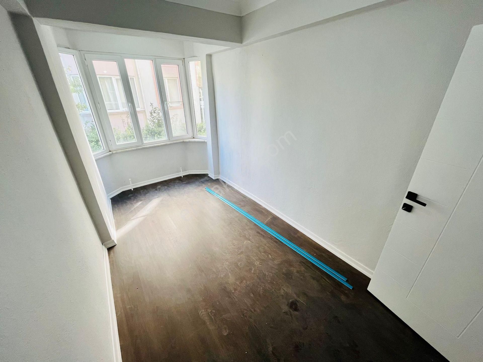 Yüksel'den Satılık Akçay Merkezde Bahçe Kullanımlı Ön Cephe 2+1 Lüx Daire - Görsel 7