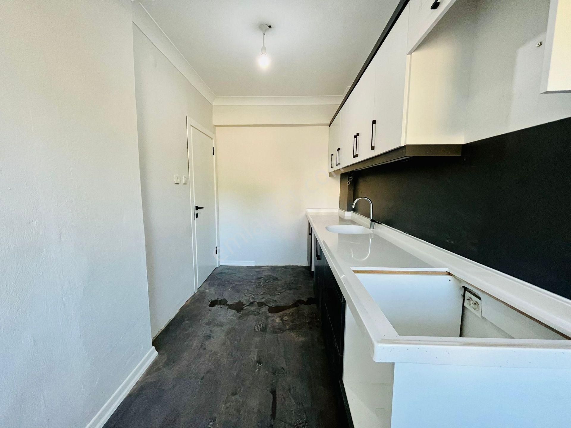 Yüksel'den Satılık Akçay Merkezde Bahçe Kullanımlı Ön Cephe 2+1 Lüx Daire - Görsel 30