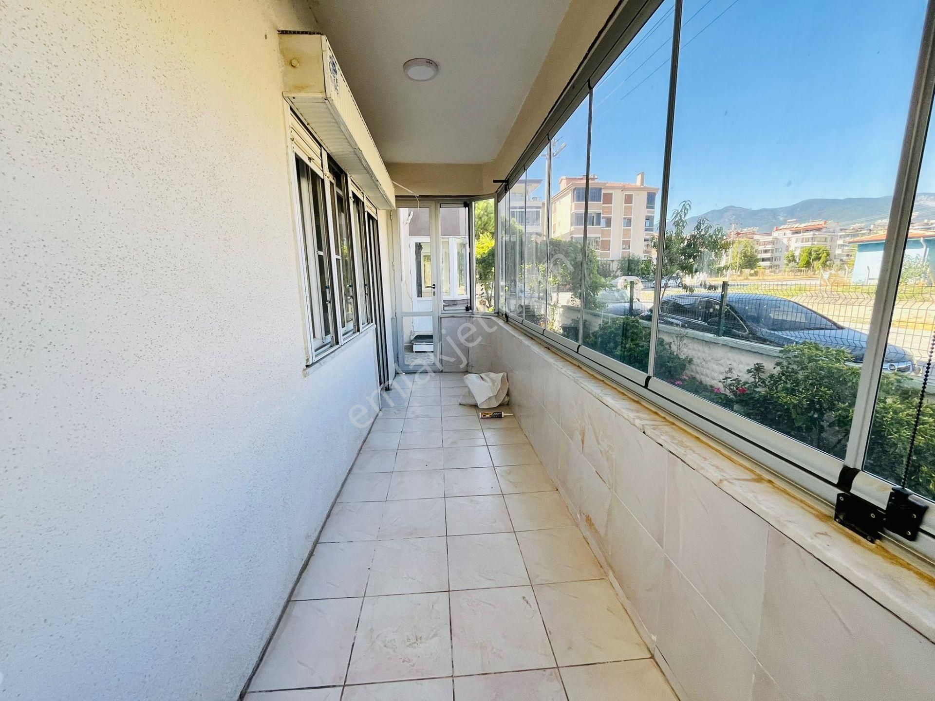 Yüksel'den Satılık Akçay Merkezde Bahçe Kullanımlı Ön Cephe 2+1 Lüx Daire - Görsel 22