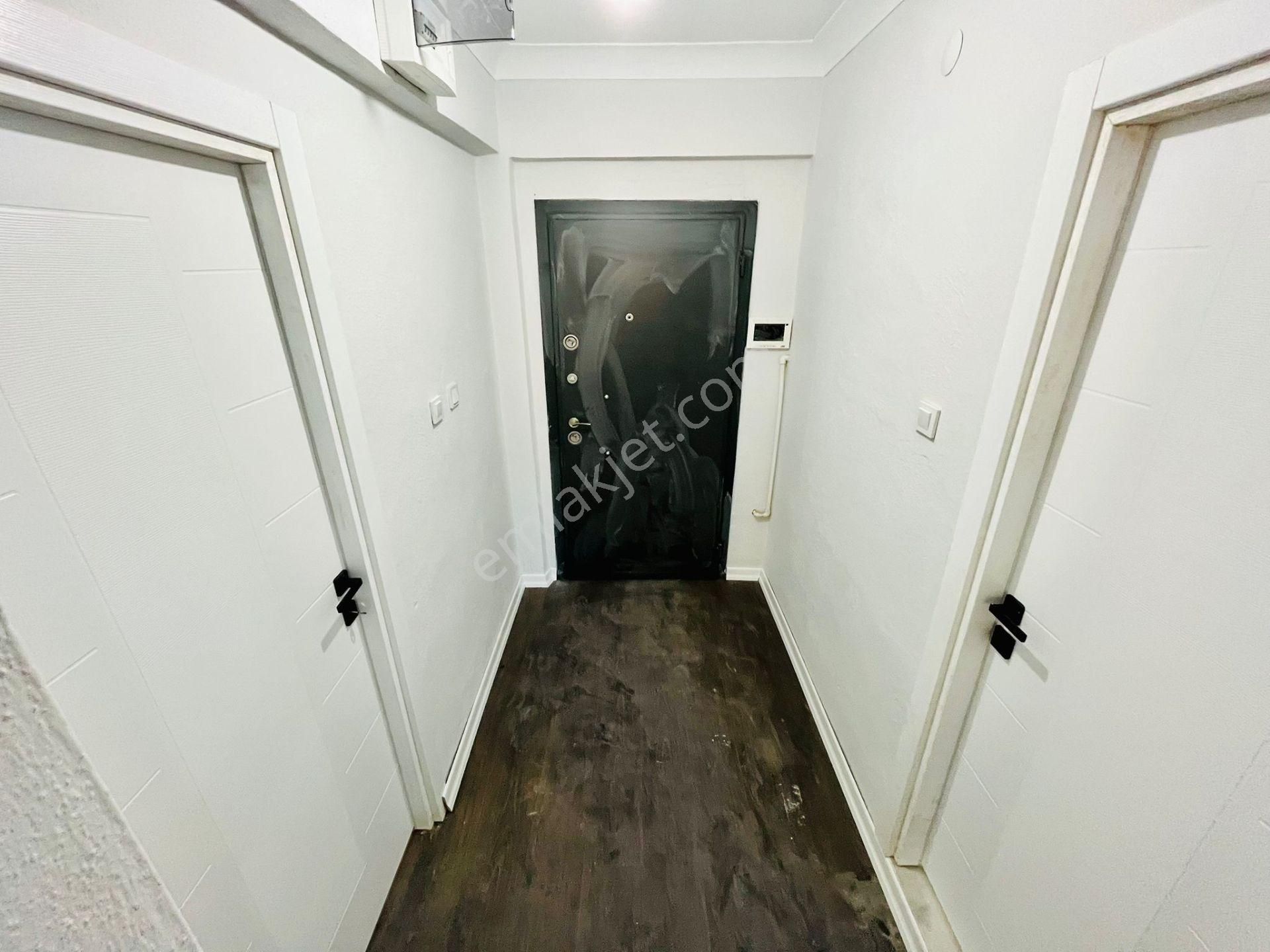 Yüksel'den Satılık Akçay Merkezde Bahçe Kullanımlı Ön Cephe 2+1 Lüx Daire - Görsel 4