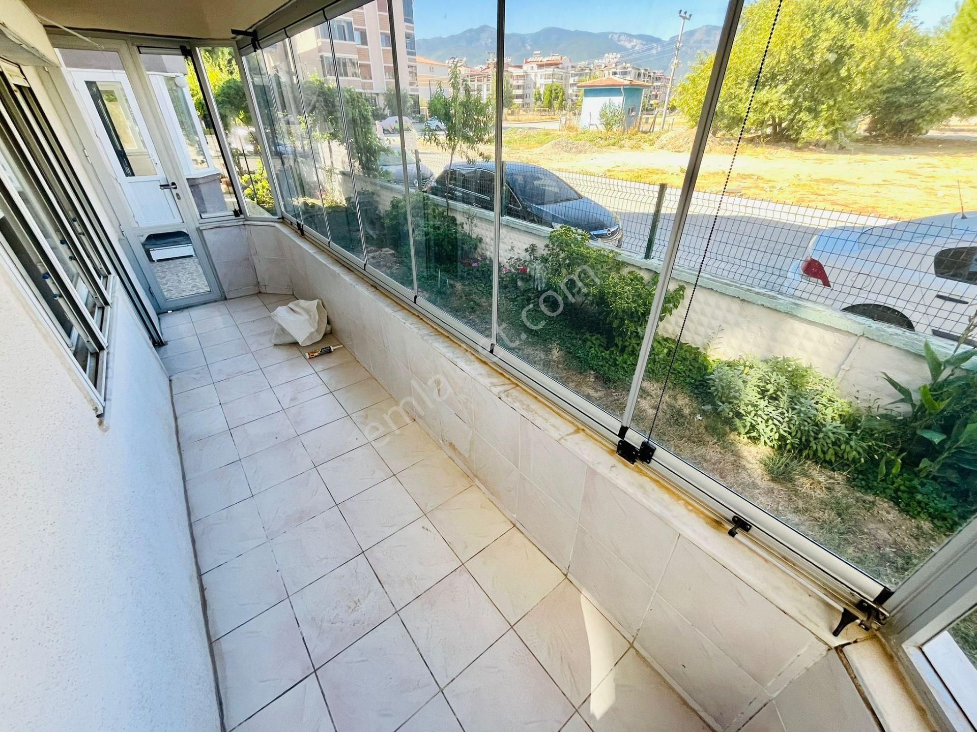 Yüksel'den Satılık Akçay Merkezde Bahçe Kullanımlı Ön Cephe 2+1 Lüx Daire - Görsel 16