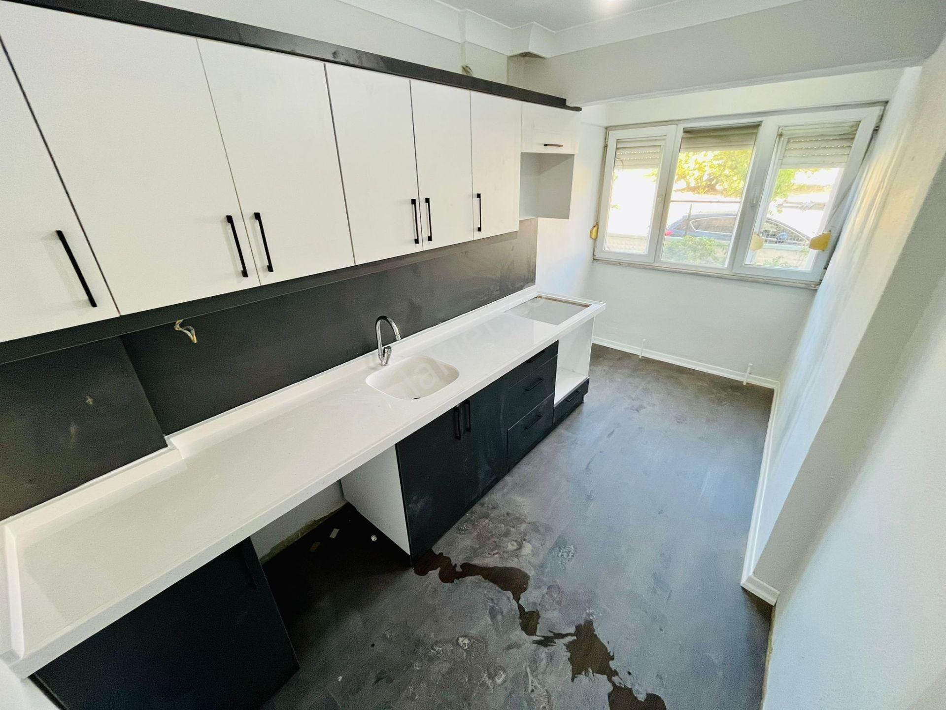 Yüksel'den Satılık Akçay Merkezde Bahçe Kullanımlı Ön Cephe 2+1 Lüx Daire - Görsel 31