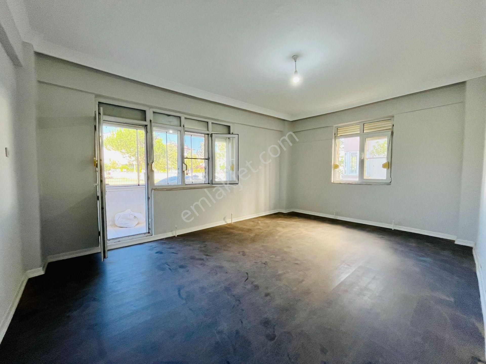 Yüksel'den Satılık Akçay Merkezde Bahçe Kullanımlı Ön Cephe 2+1 Lüx Daire - Görsel 25