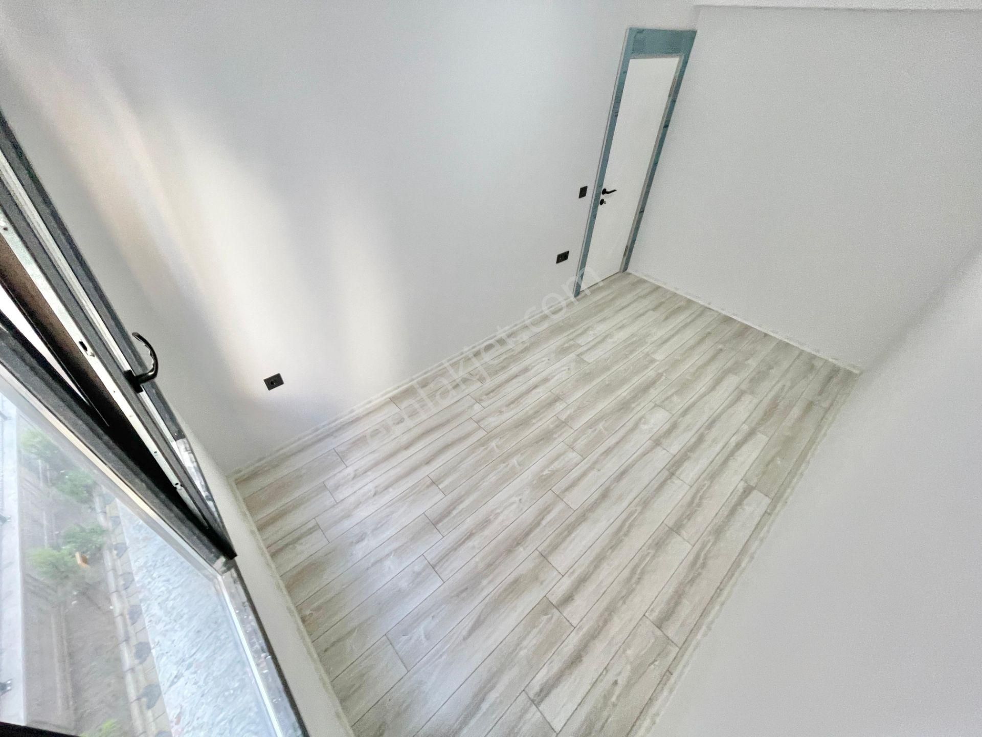 Berkay Demirel'den Satılık Akçay Kordonda Denize 30 Metre 1+1 Daire - Görsel 33