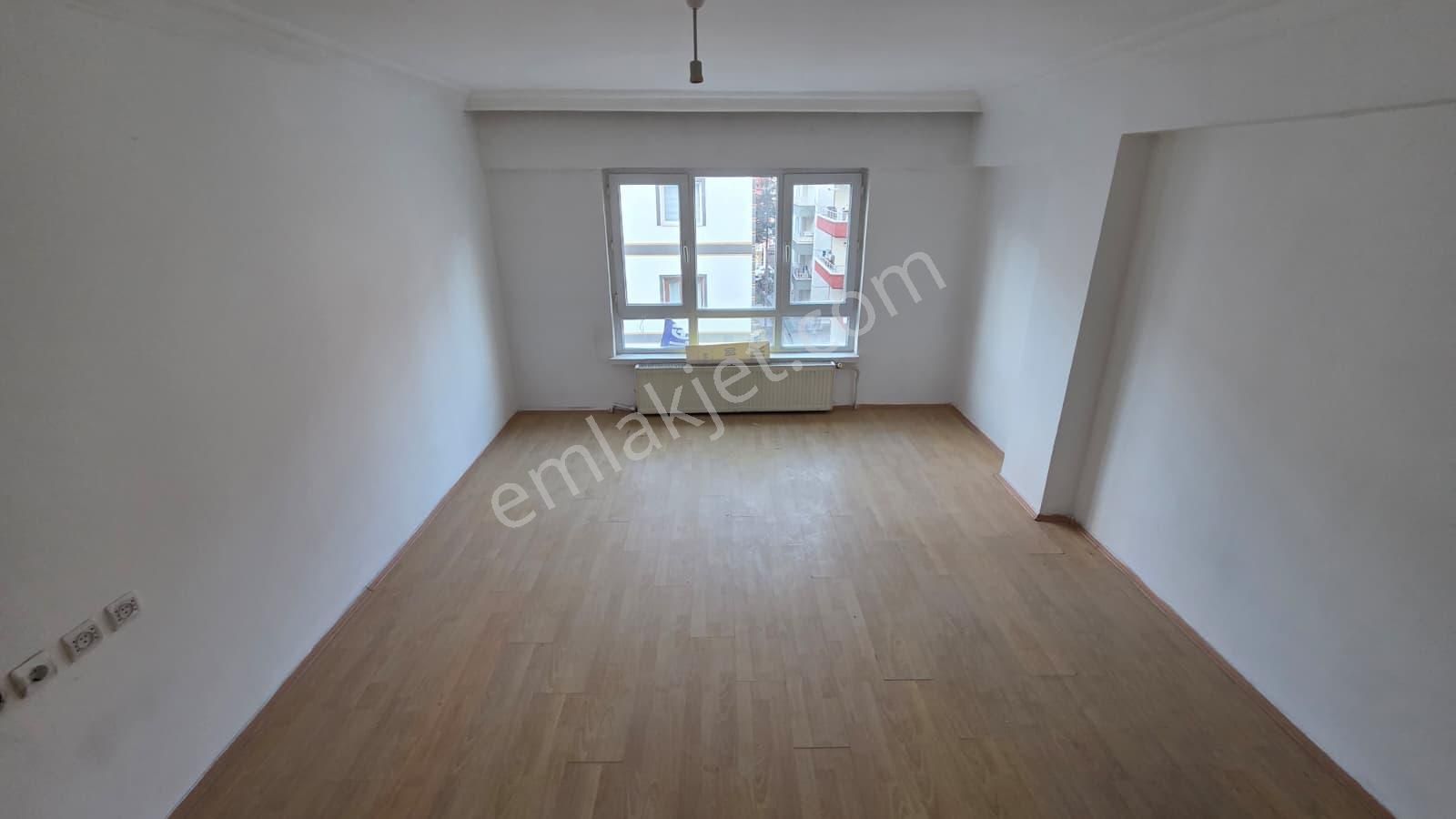 30 Ağustos Mahallesi De Satılık 3+1 Arakat Ön Cephe Daire - Görsel 12