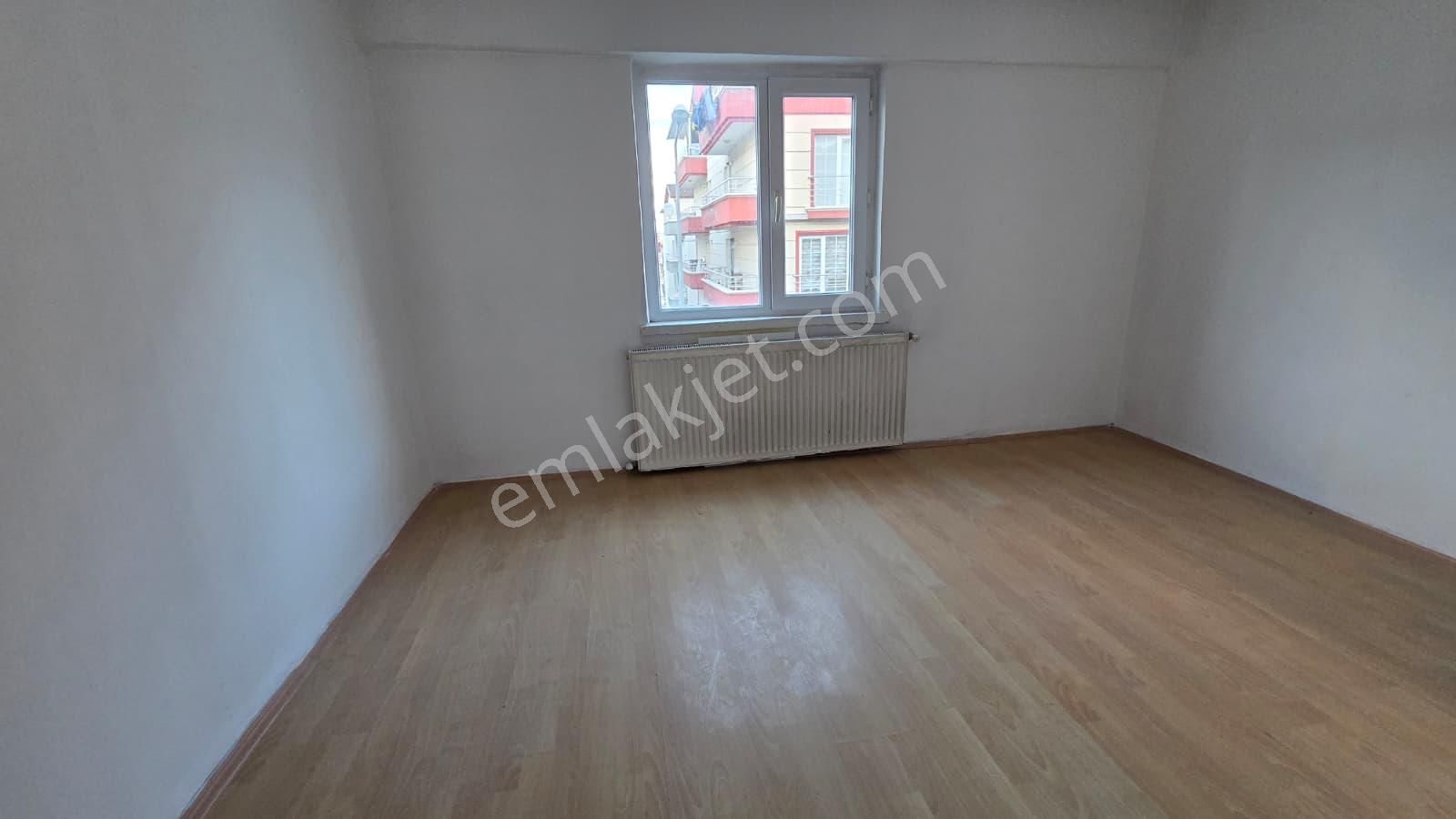 30 Ağustos Mahallesi De Satılık 3+1 Arakat Ön Cephe Daire - Görsel 23