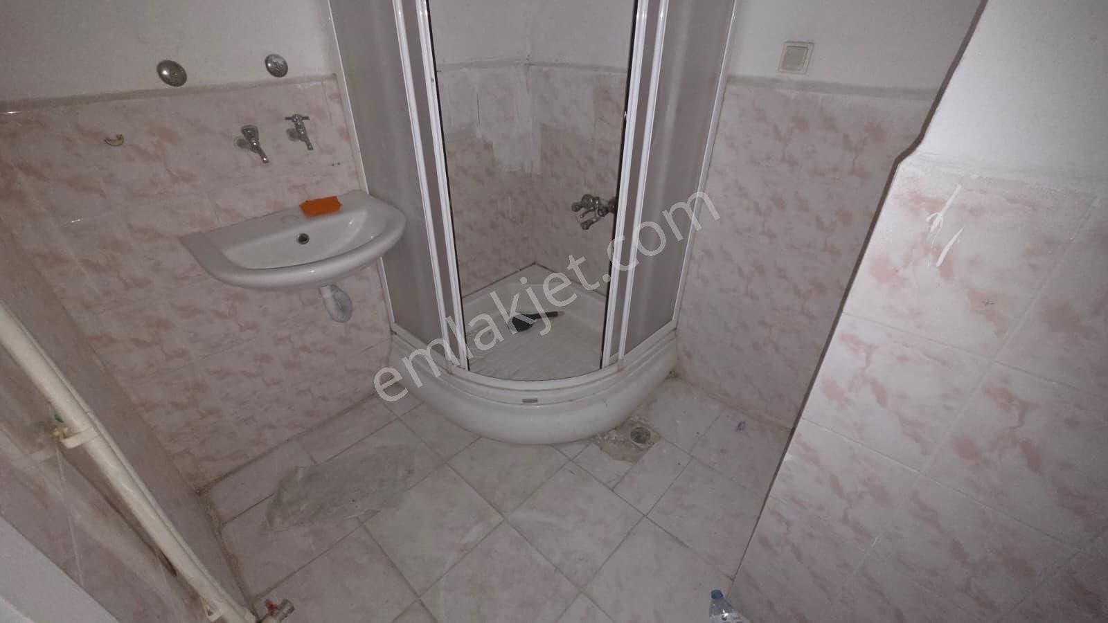 30 Ağustos Mahallesi De Satılık 3+1 Arakat Ön Cephe Daire - Görsel 24