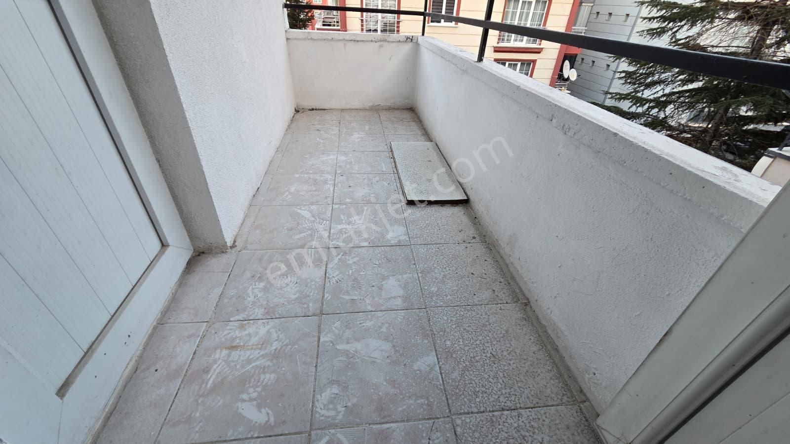 30 Ağustos Mahallesi De Satılık 3+1 Arakat Ön Cephe Daire - Görsel 34