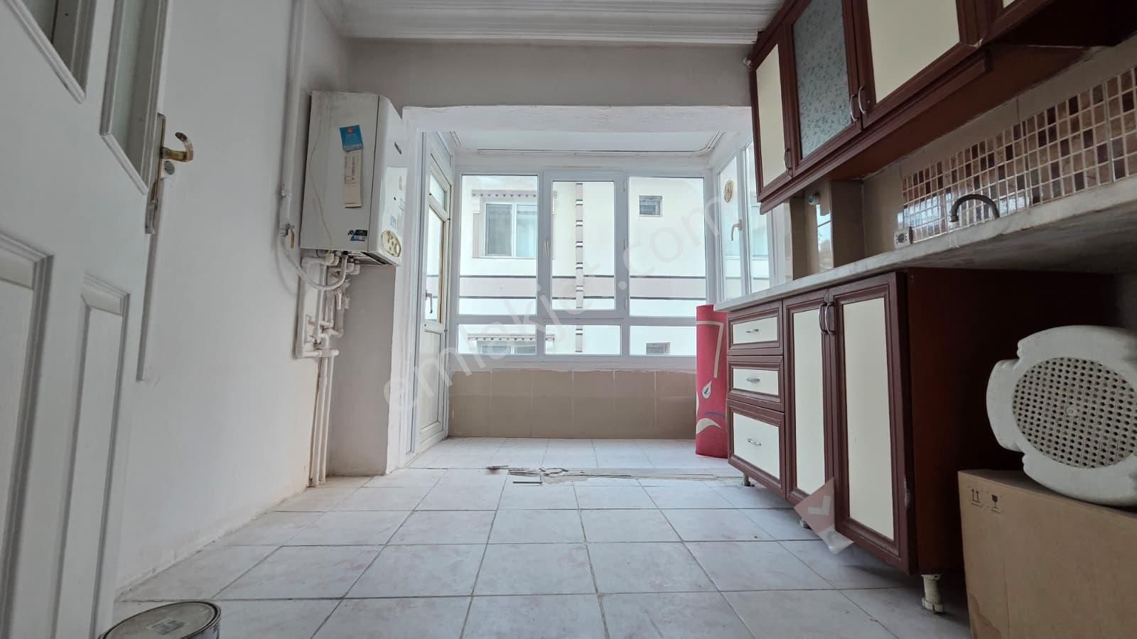 30 Ağustos Mahallesi De Satılık 3+1 Arakat Ön Cephe Daire - Görsel 2