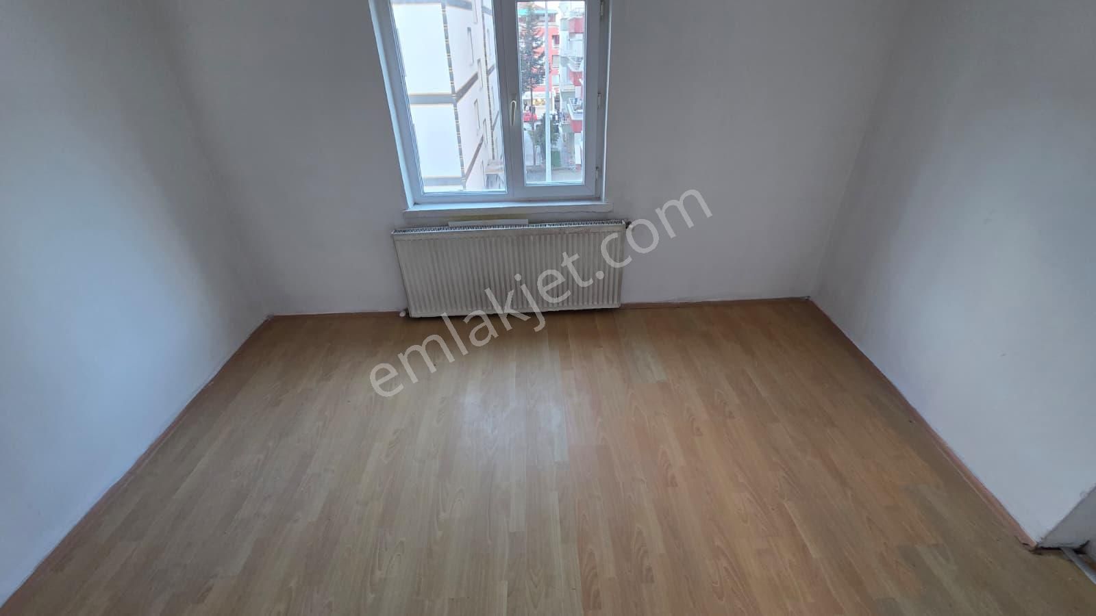 30 Ağustos Mahallesi De Satılık 3+1 Arakat Ön Cephe Daire - Görsel 18