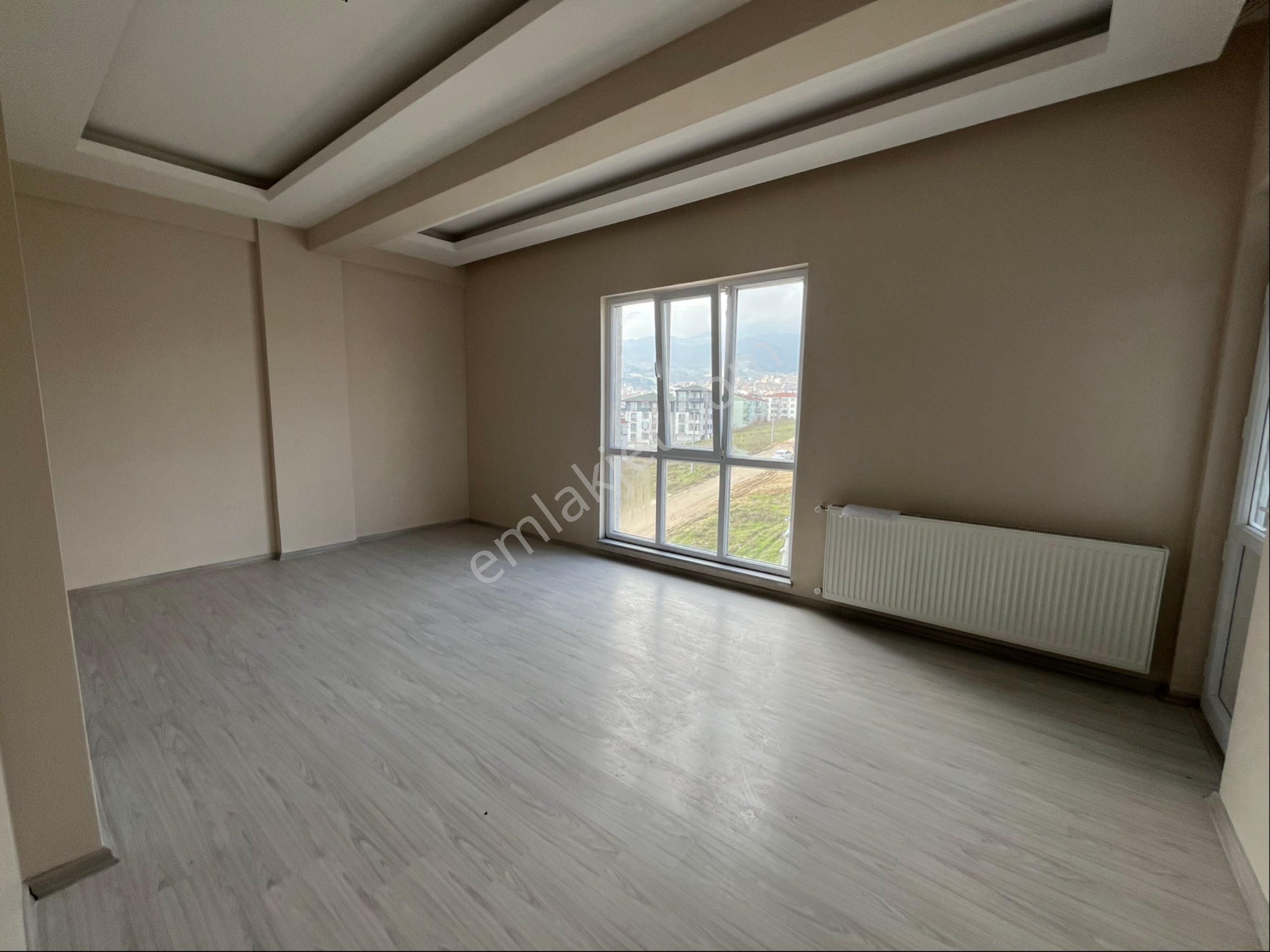 Roma’ Dan Yeniceköy’ De Satılık Tarla - Görsel 3