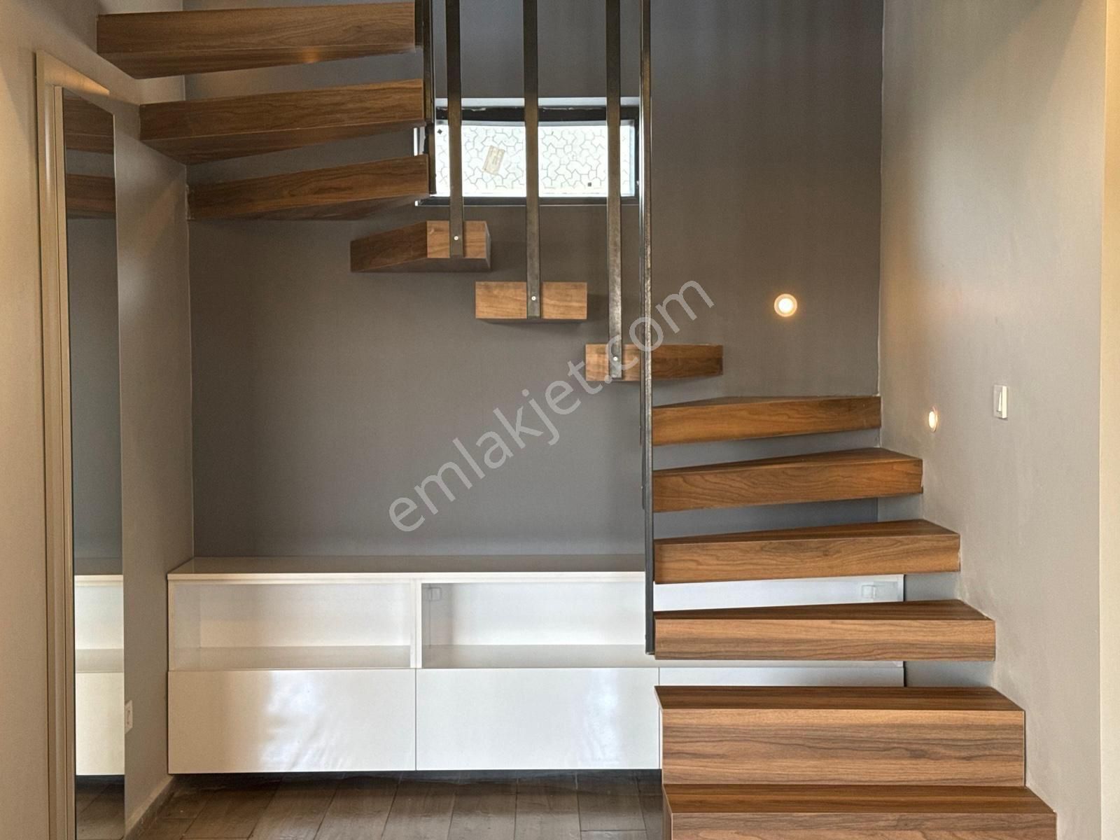 Dikili'de Özel Mimari, Geniş Yüksek Tavanlı Lüks Akıllı Villa - Görsel 15