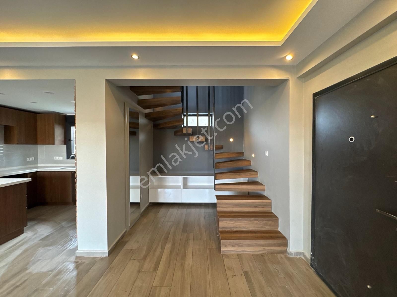 Dikili'de Özel Mimari, Geniş Yüksek Tavanlı Lüks Akıllı Villa - Görsel 5