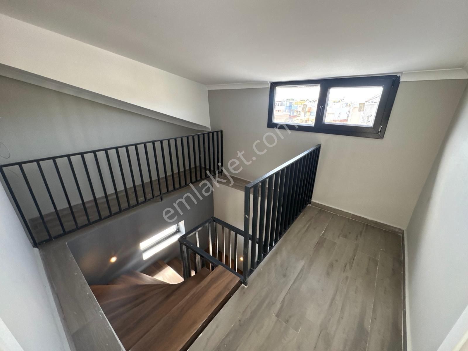 Dikili'de Özel Mimari, Geniş Yüksek Tavanlı Lüks Akıllı Villa - Görsel 26