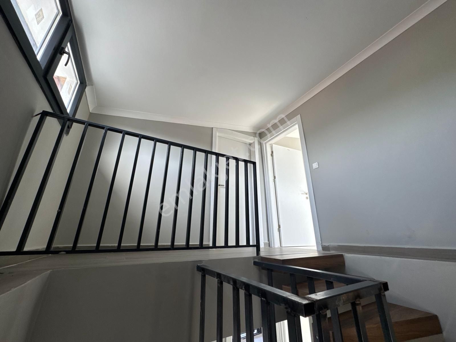 Dikili'de Özel Mimari, Geniş Yüksek Tavanlı Lüks Akıllı Villa - Görsel 27