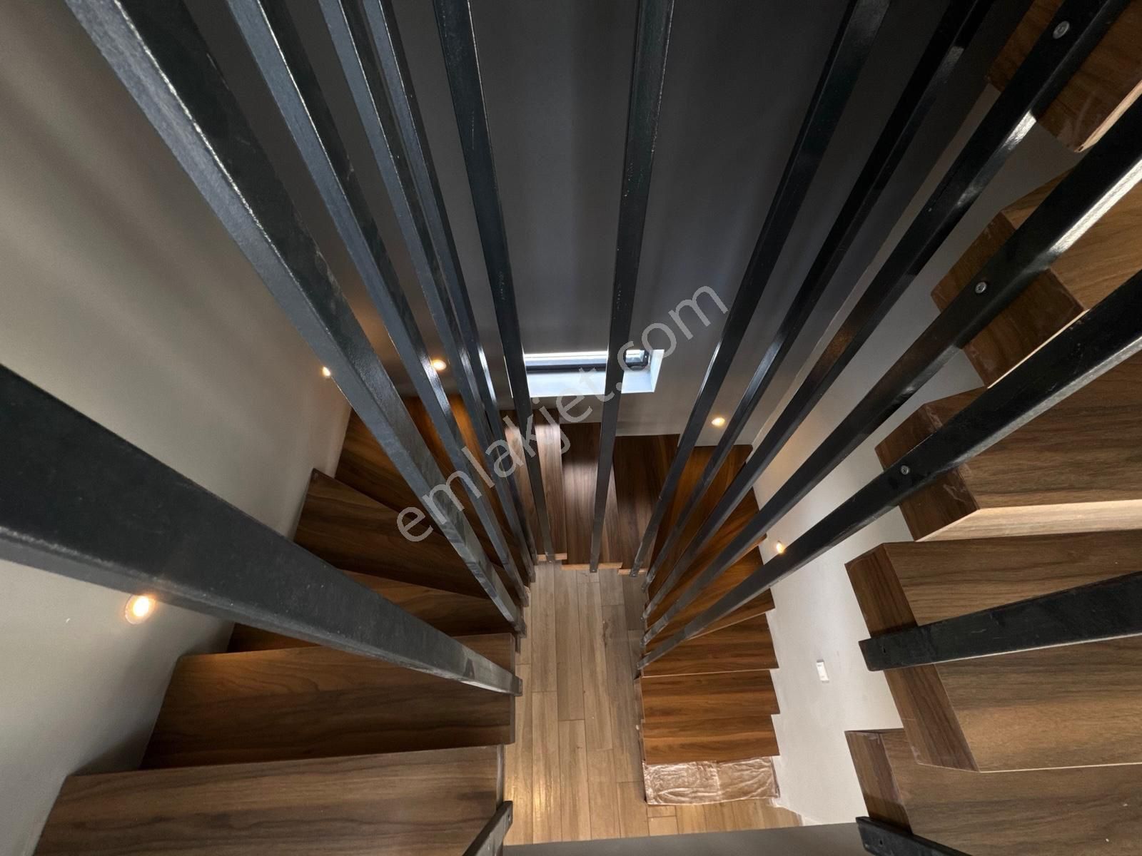 Dikili'de Özel Mimari, Geniş Yüksek Tavanlı Lüks Akıllı Villa - Görsel 16