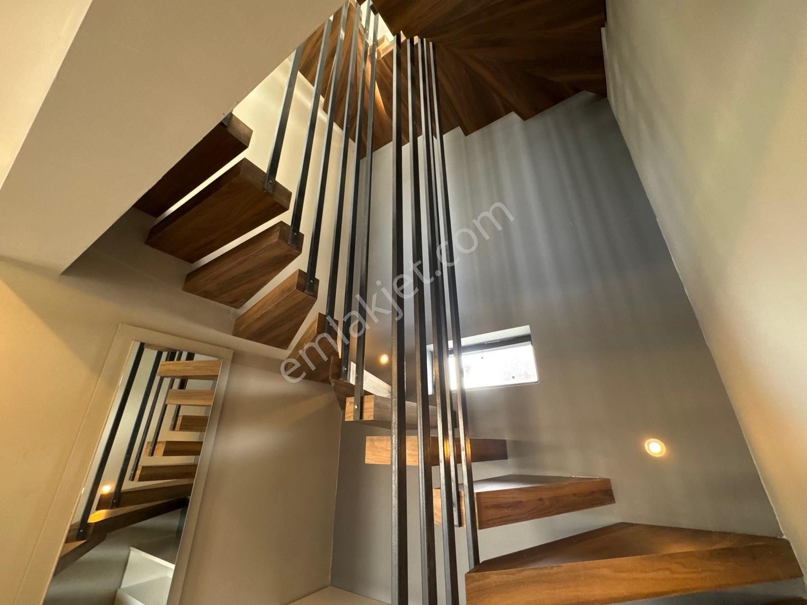 Dikili'de Özel Mimari, Geniş Yüksek Tavanlı Lüks Akıllı Villa - Görsel 14